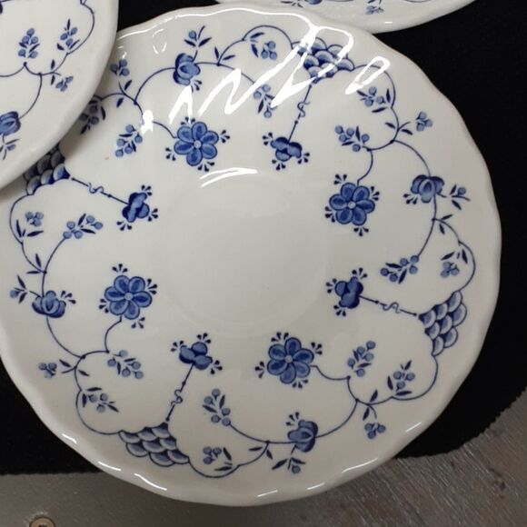 Churchill FINLANDIA (SWIRL RIM ENGLAND)11 Pc. Saucer 3" Set. - Picture 2 of 9